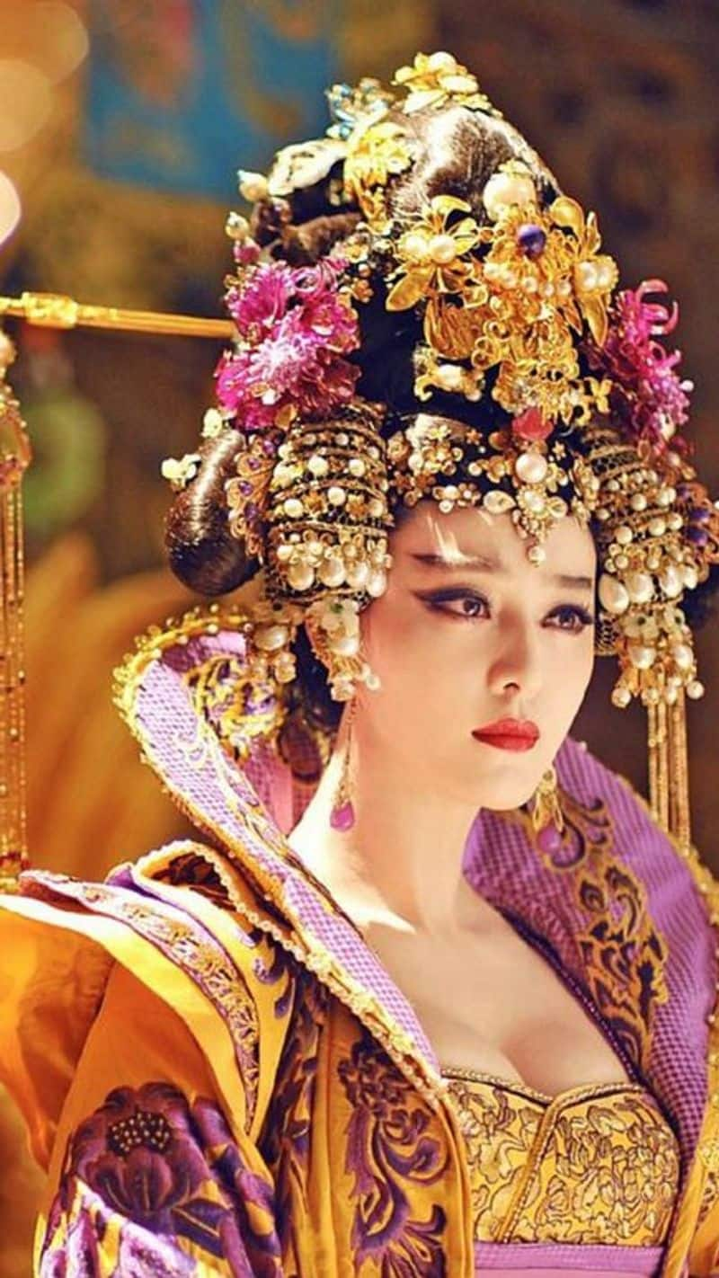 China Wealthiest and Most Beautiful Empress in History empress-wu powerful ruler iwh