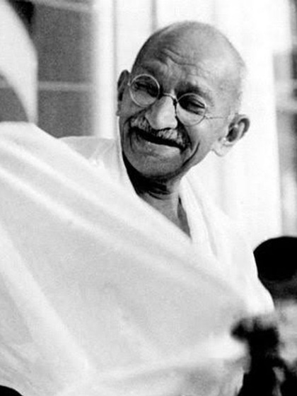 <p>आज महात्मा गांधी की पुण्यतिथि है।  ऐसे में हम आपको बाबू के बारे में कुछ दिलचस्प बातें बताएंगे। </p>
