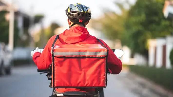 Delivery boy 
