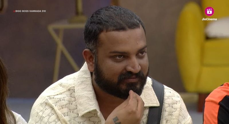 Serious allegations against Bigg Boss contestant Varthur Santhosh snr