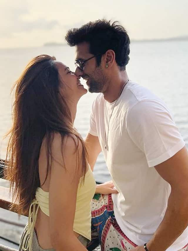 kriti kharbanda pulkit samrat engaged see photos kxa 