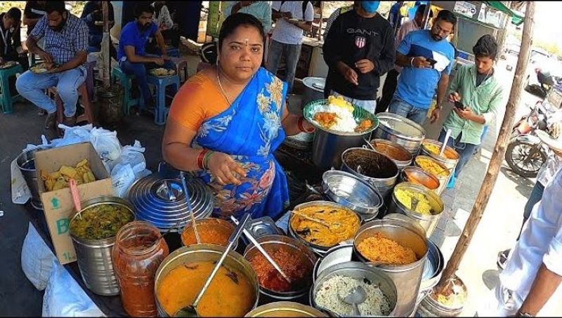 Telangana Chief Minister anumula Revanth Reddy Green signals To  Kumari Aunty street Food business lns