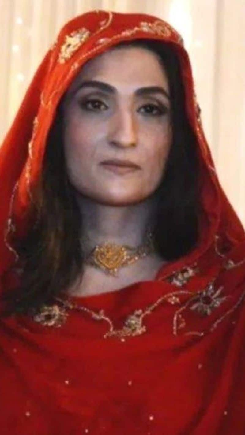 pakistan news who is imran khan wife bushra bibi get 14 years jail sentence bushra bibi old photos kxa 