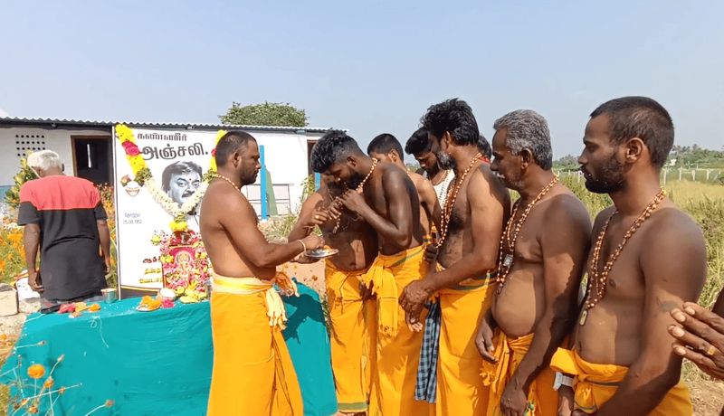 Dindigul DMDK Cadres start a pilgrimage to Vijayakanth Memorial sgb