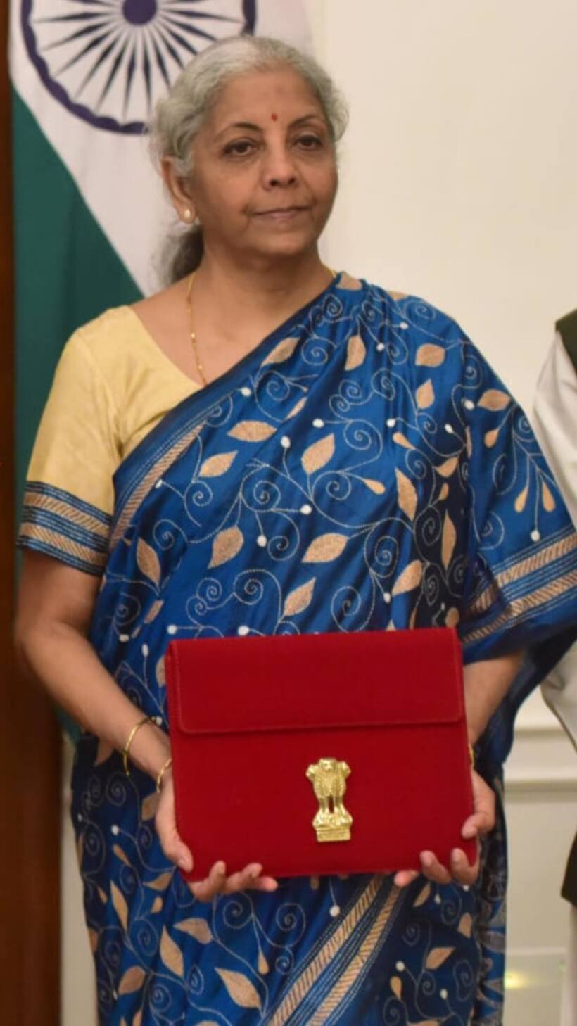 budget 2024: పన్ను రేట్లలో నో చేంజ్.. కోటి మంది పన్ను చెల్లింపుదారులకి ఈ విధంగా  బెనిఫిట్.. 