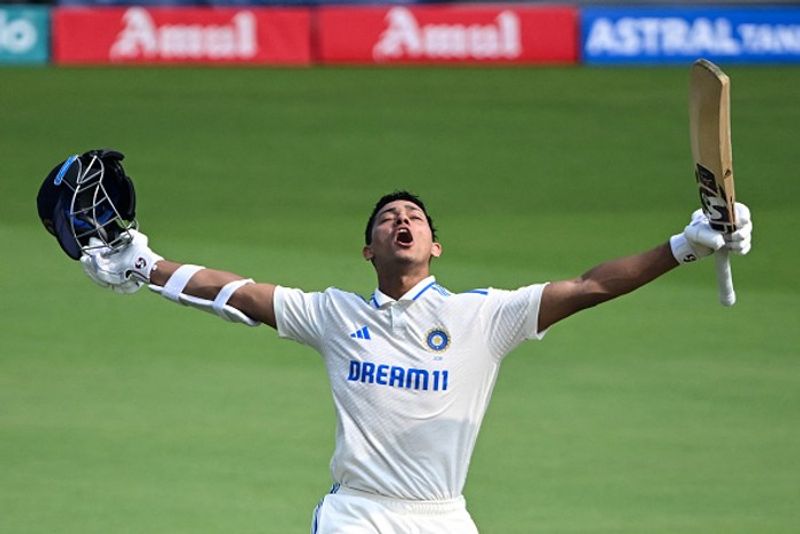 IND vs ENG, 2nd Test: Jaiswal's 'one-man show' applauded; becomes 3rd youngest Indian to hit Test double ton snt