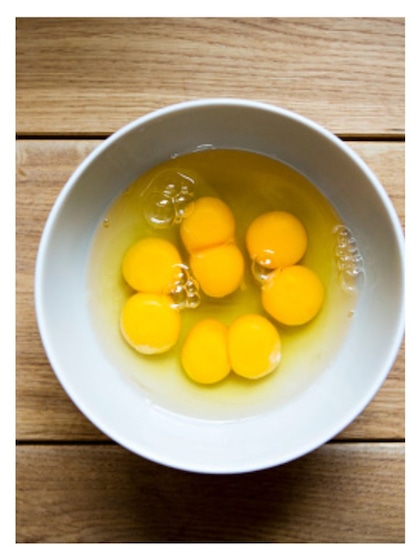 Egg yolk for hair: Benefits , uses for hair growth and more