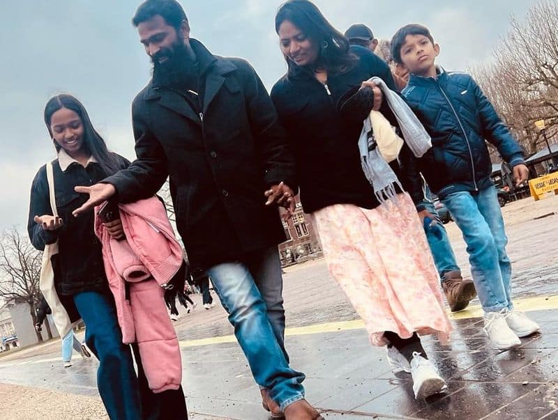 Viduthalai director Vetrimaaran foreign trip with wife Aarthi and kids viral photos gan