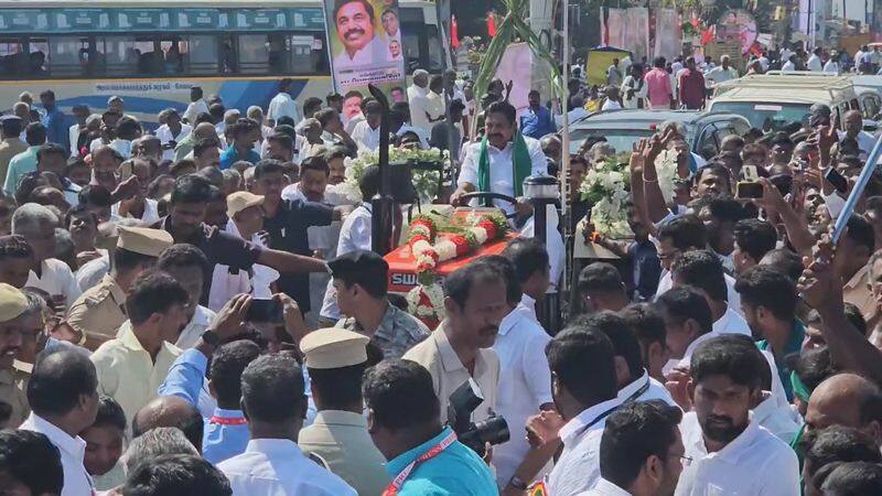 aiadmk general secretary edappadi palaniswami drive tractor in dharmapuri district vel