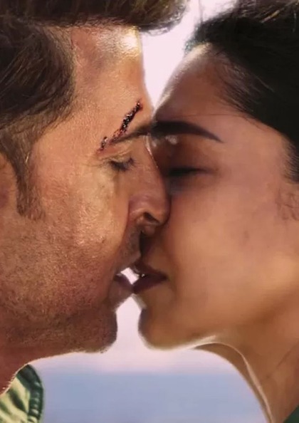 IAF Vs 'Fighter' kissing scene