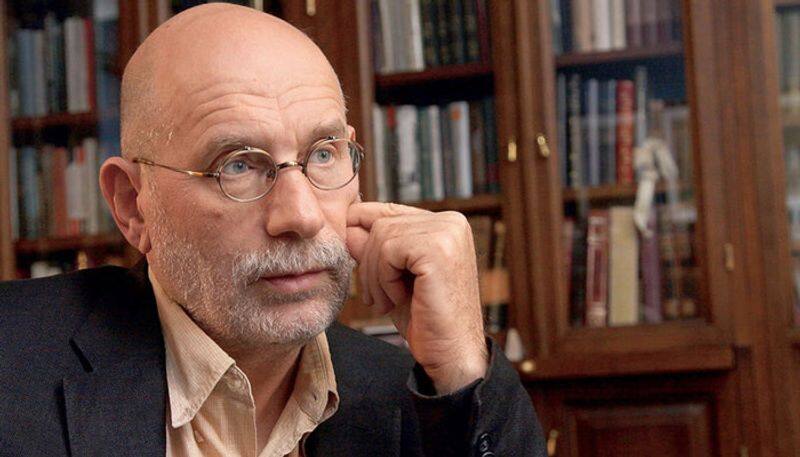 Russia's crackdown continues as arrest order issued for exiled literary icon Boris Akunin avv