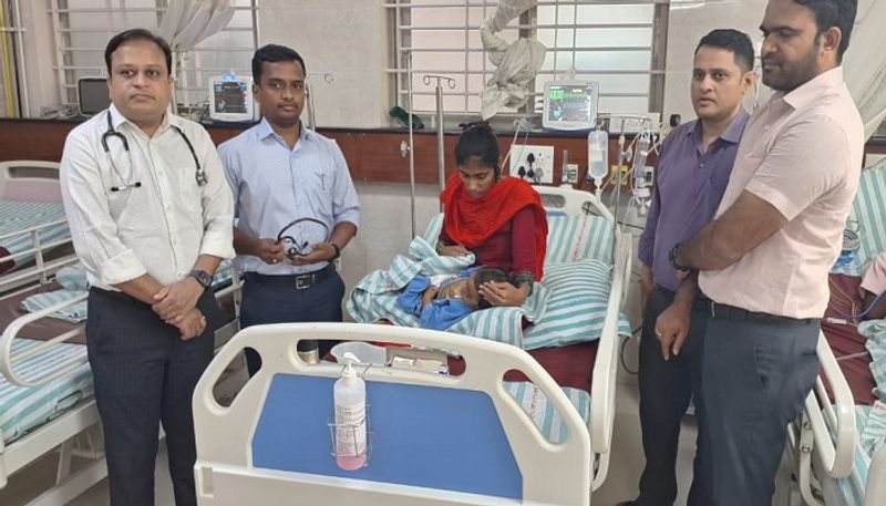 Doctor saved the life of an child by removing a fish from his throat in Shivamogga grg 