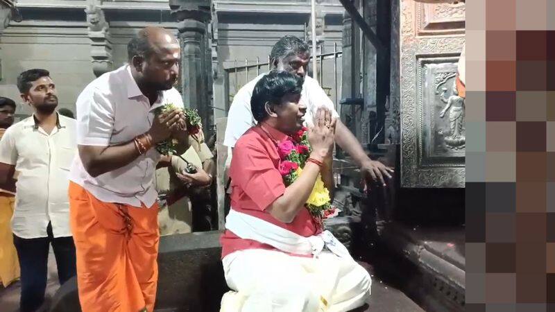 actor vadivelu did special prayer at ramanathaswamy temple in rameshwaram vel