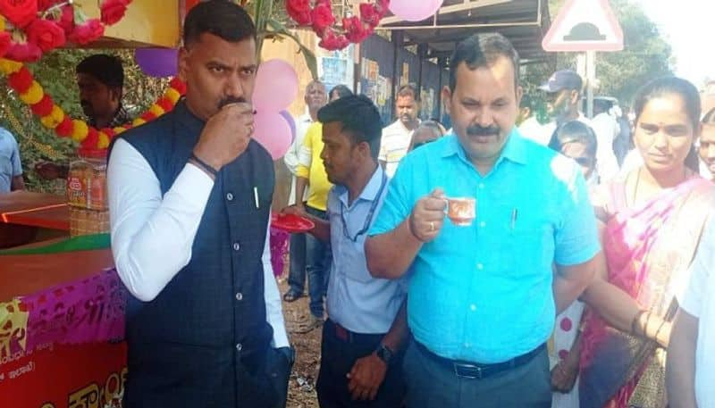 Zilla Panchayat CEO Inaugurated Sanjeevini Canteen in Bagalkot grg