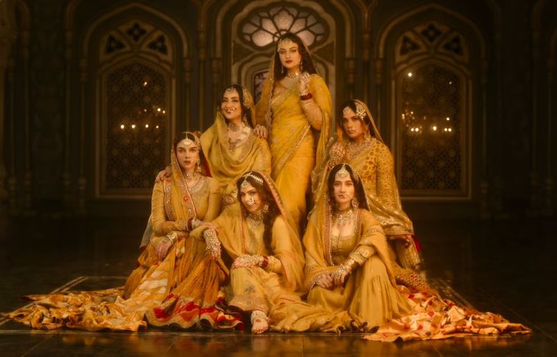 Sanjay Leela Bhansali Heerabandi web series is a tale of pre Independence Indias oldest brothel in Lahore akb