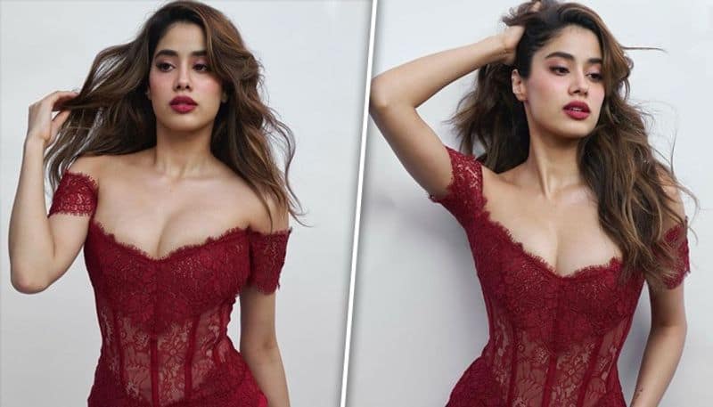 Super HOT photos: Janhvi Kapoor dons Valentine's Day special outfit; girls take some inspiration NOW RBA