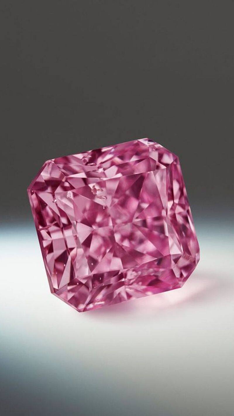 What Makes Pink Diamonds So Expensive most-expensive-diamond-in-the-world-pink-diamond-cost-per-carat iwh