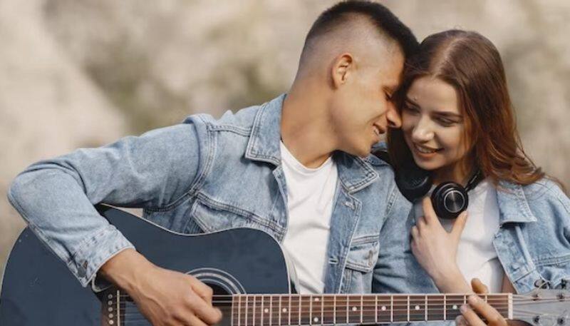 Valentine's Day 2024: 'Tum Hi Ho' to 'Tum Mile', 5 romantic songs to dedicate your partner RKK EAI