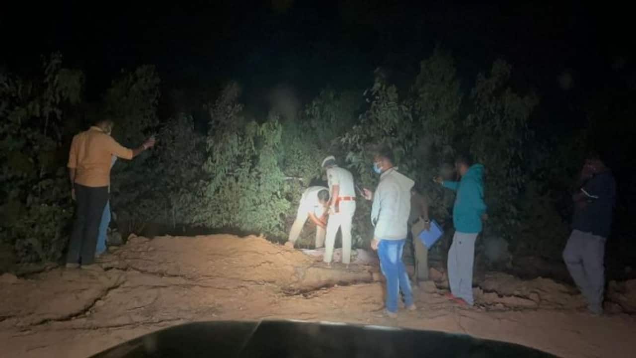 Bengaluru: Missing Class 9 girl found murdered in Hoskote; Accused attempts suicide, rescued