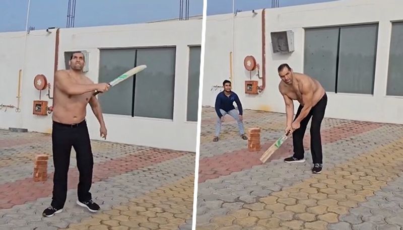 cricket Viral Video: One-handed six by WWE superstar Great Khali takes social media by storm (WATCH) osf