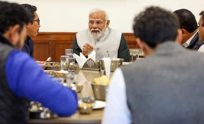 PM Modi has lunch with MPs in Parliament Canteen (PHOTOS)