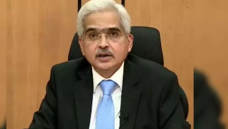 RBI governor admitted in hospital