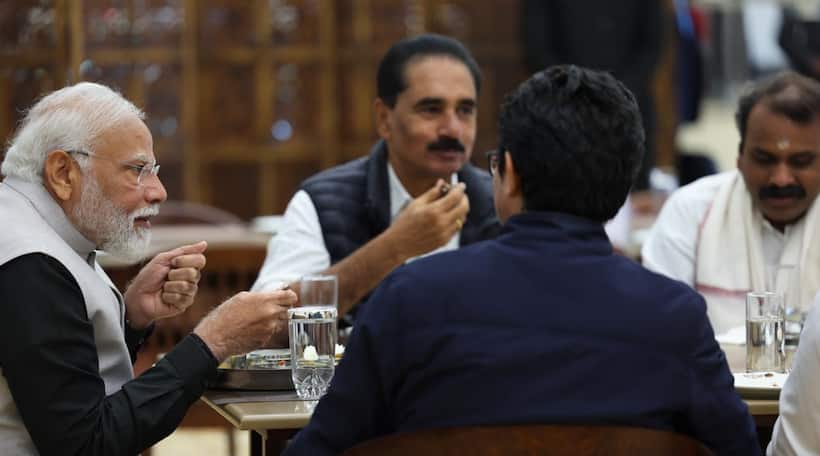 PM Modi lunch with MPs