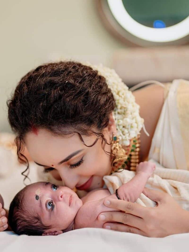 Pearle Maaney share her family photo nrn 