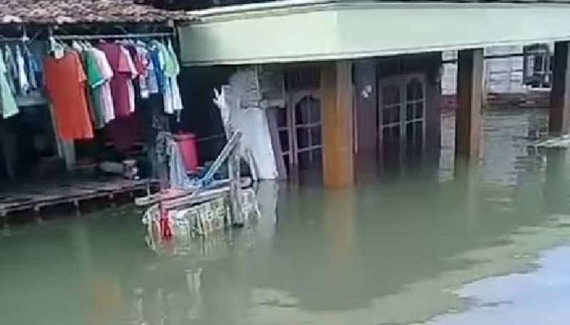 coastal village in Indonesia in underwater rlp