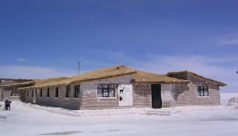 Bolivia hotel built of salt Palacio de Sal rlp