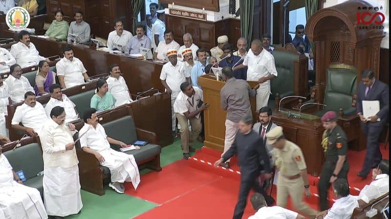 Governor Ravi left the Tamil Nadu Legislative Assembly KAK