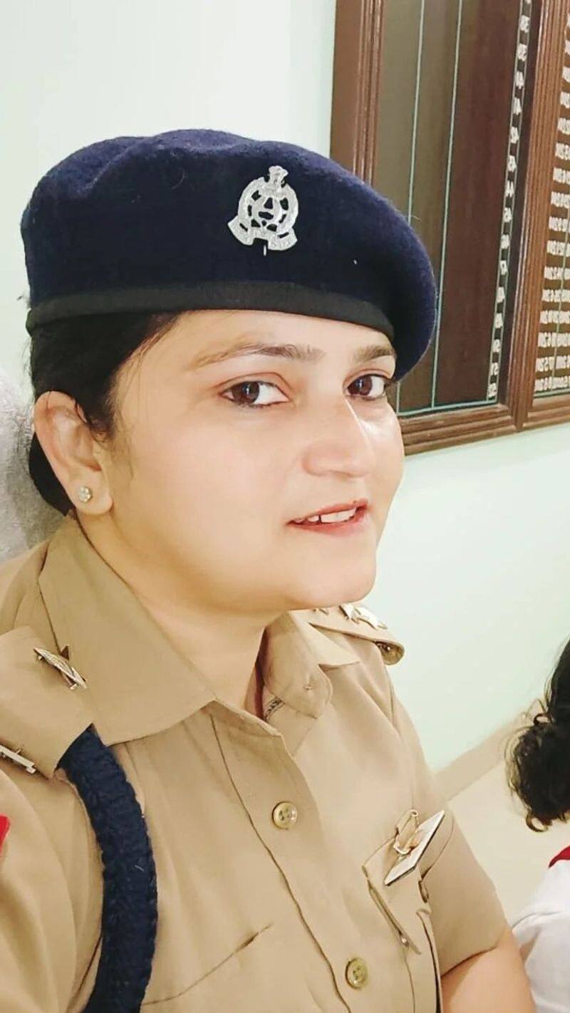 dsp shrestha thakur latest news she filed FIR against her husband know more kxa 