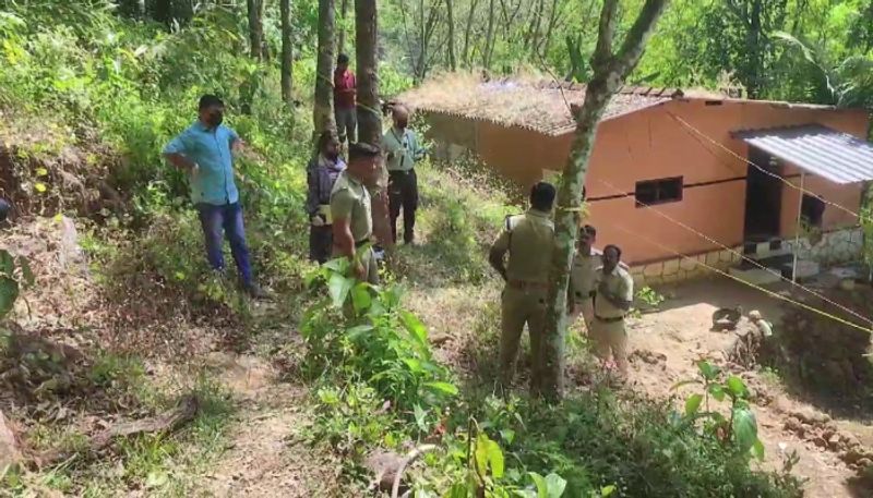 middle aged man found dead inside house in pathanamthitta relative arrested nbu