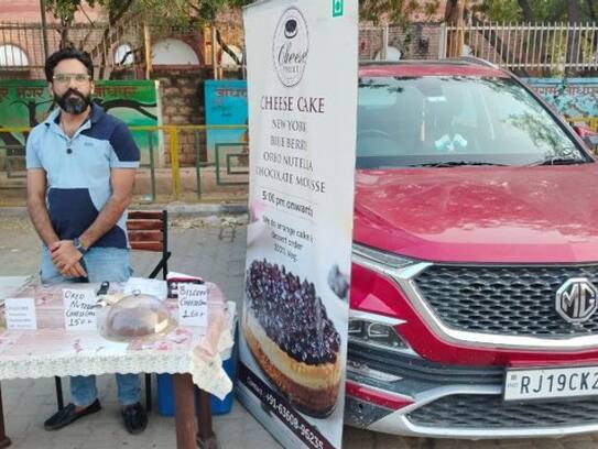success story of jodhpur man ishwar singh cake startup with 22 lacs mg hector car zkamn