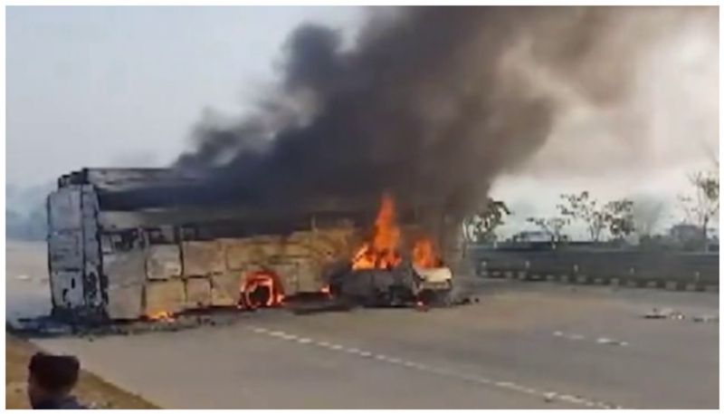 Car and bus collided both vehicles caught fire 5 dead The occupants of the car died sts