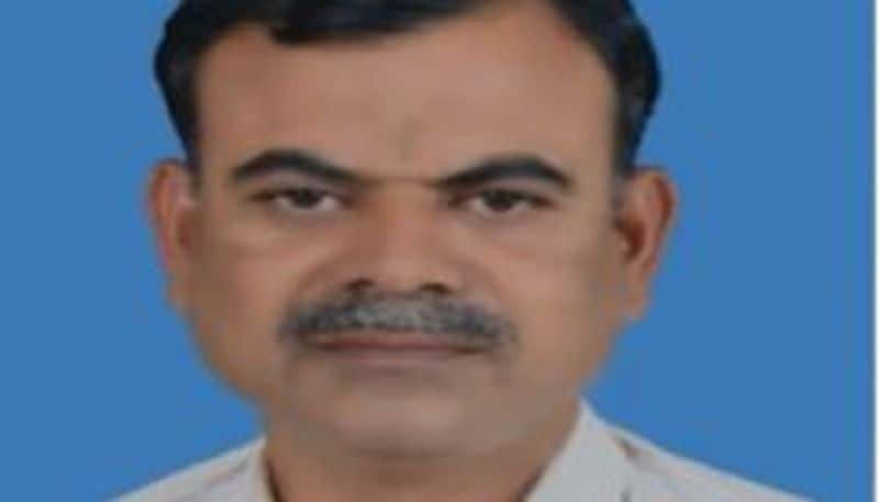 Congress Leader Shashidhar Hatti Committed Suicide at Ron in Gadag grg 