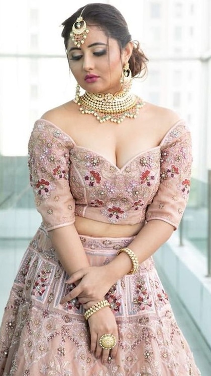 महफिल में लगेंगे चार चांद,जब पहनेंगी Rashami Desai के ब्लाउज