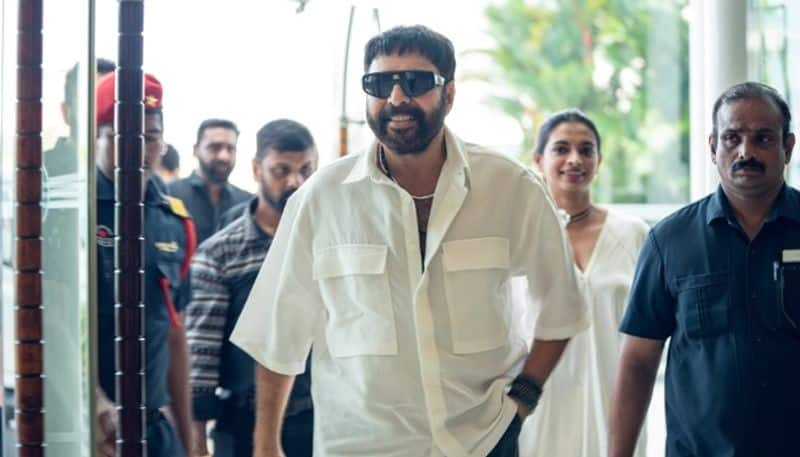 actor mammootty new look for Bramayugam Press Meet nrn 