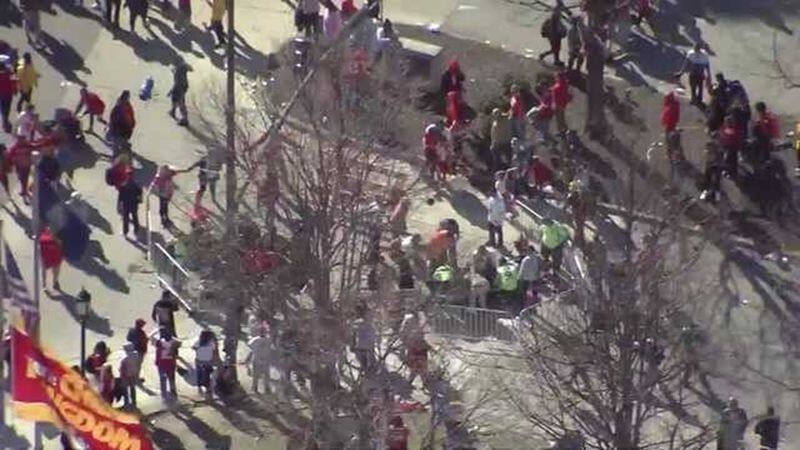 1 Killed, 21 Injured In Mass Shooting At US Super Bowl Parade sgb