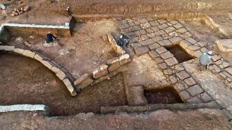 Groundbreaking discovery: Israeli archeologists uncover 1,800-year-old Roman military base snt