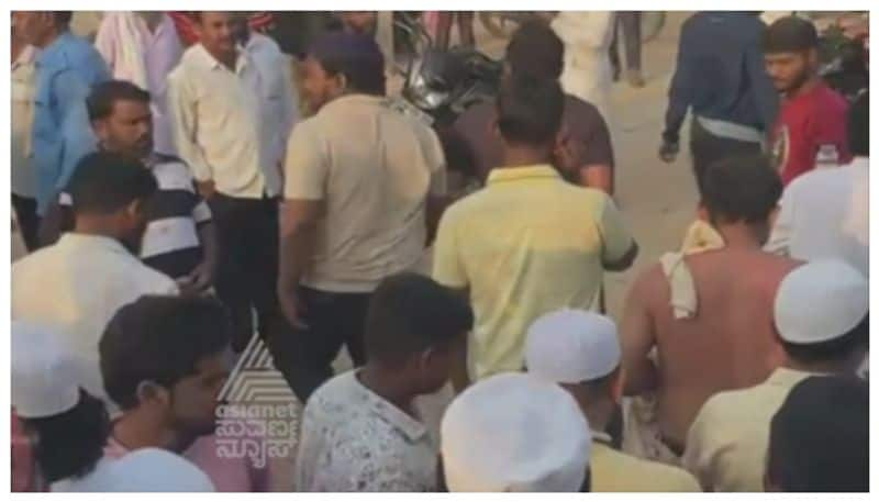 fight between two muslims groups in raichur