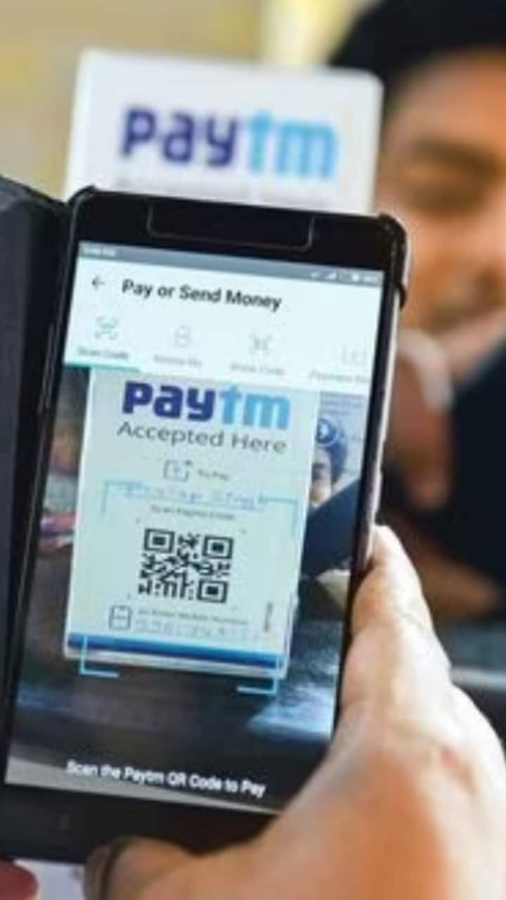 Fearing job loss Paytm Payments Bank employee self death in Indore gow