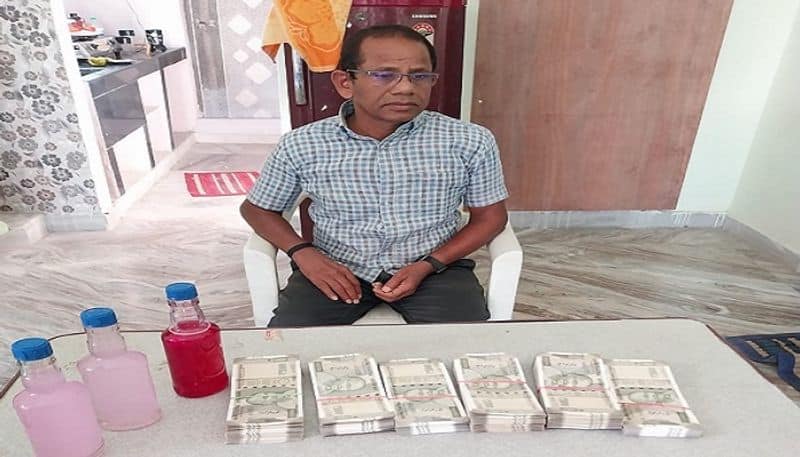 Nalgonda government hospital superintendent caught by ACB while accepting bribe..ISR