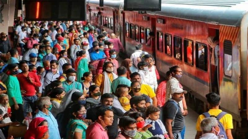 Platform ticket sales are canceled for two days to avoid overcrowding at railway stations KAK