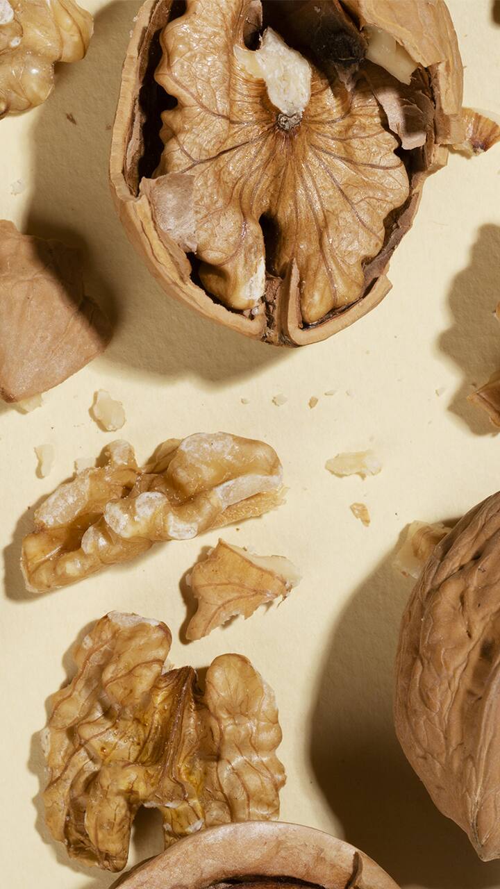 The power of eating a handful of walnuts every day iwh