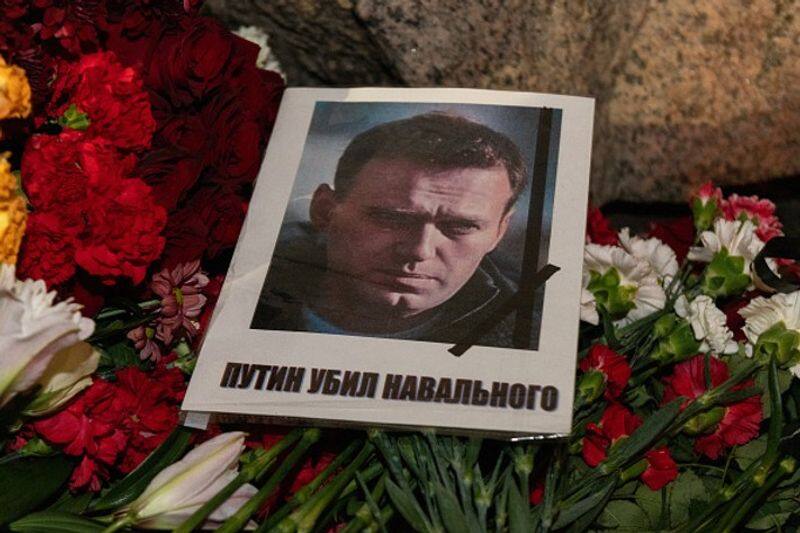 Alexei Navalny was close to being freed through prisoner swap before his death claims key ally avv