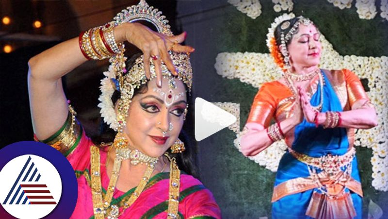 Decked in traditional jewelry Hema Malini performed inside Ram temple in Ayodhya suc