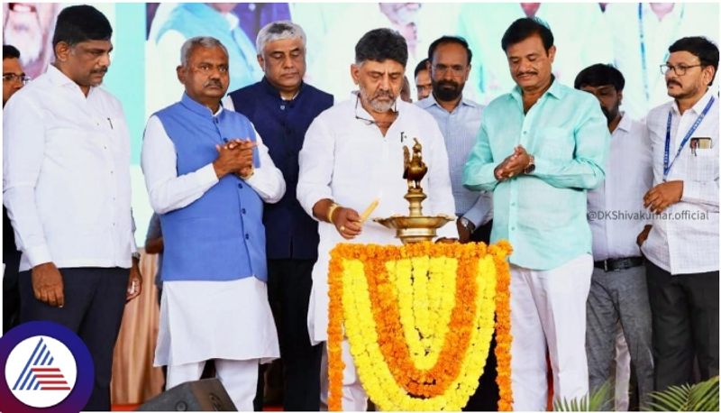 DK Shivakumar swears to give new look to Bangaluru and construction of metro on flyover sat