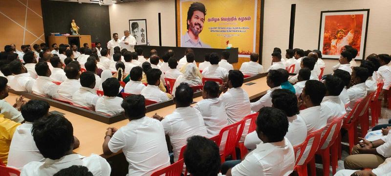 Thalapathy vijay Tamilaga vetrik Kazhagam party executives accepted the pledge mma