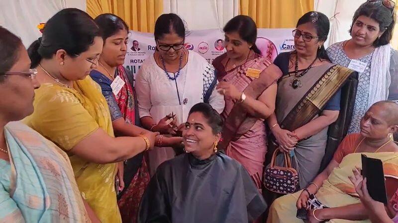 more than 200 college students donate their hair for cancer patients in madurai vel